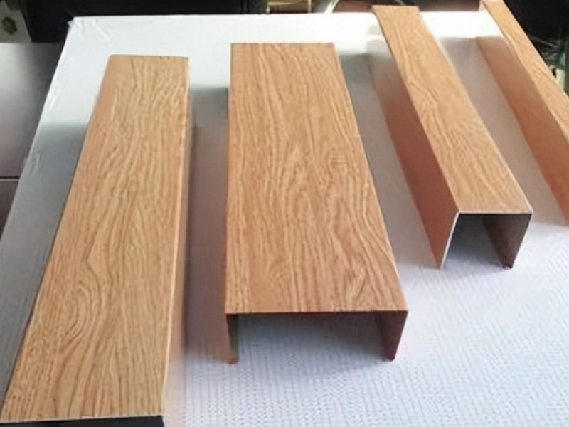 What are the steps for installing aluminum square connectors